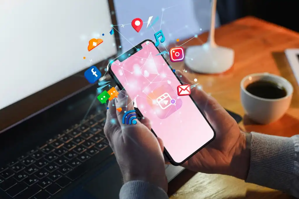 إزاي تستخدم أدوات الـ AI عشان تراجع كودك وتكتشف الثغرات قبل ما ترفع للستور